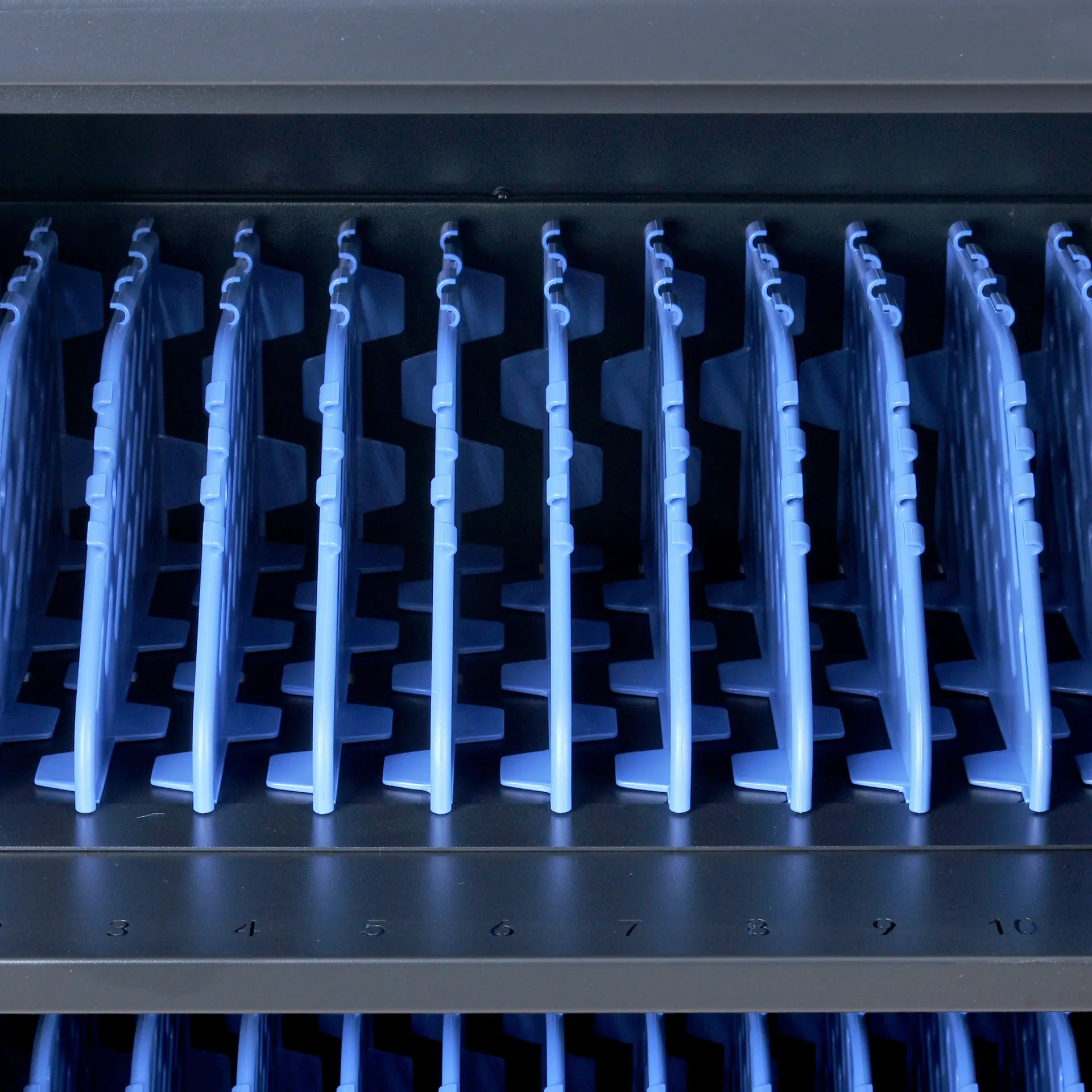 32-Slot Capacity